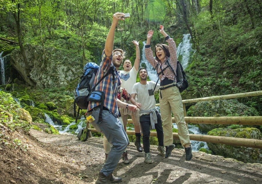 green-getaways-embracing-the-eco-tourism-revolution